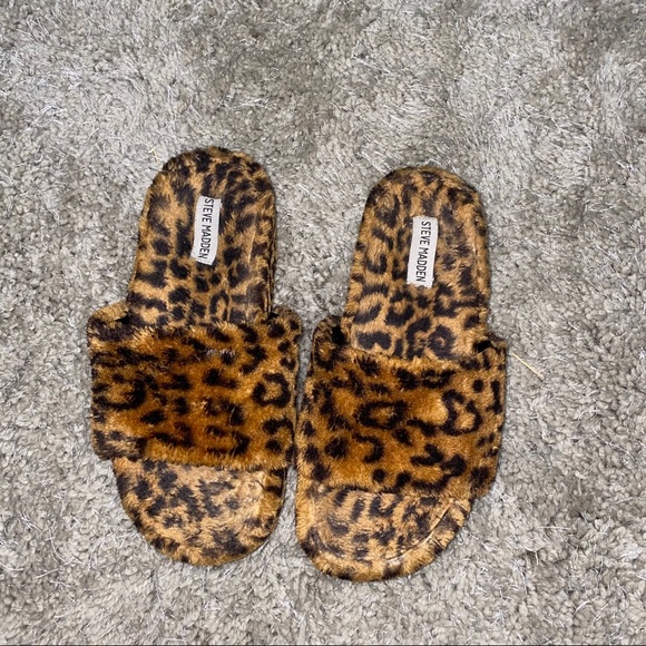 steve madden cheetah slip on shoes